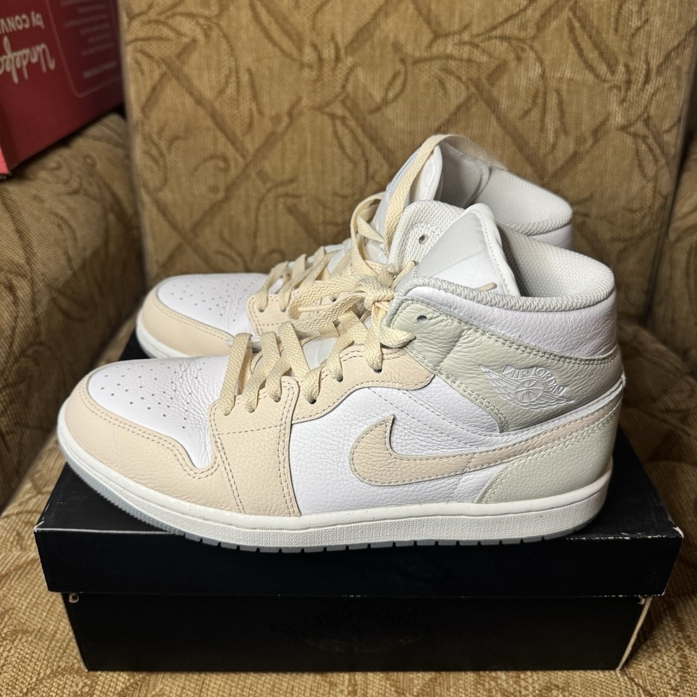 Air Jordan 1 Mid SE Men's White/Guava Ice-Sea Glass HJ6654-100 Size 8.5 With Box